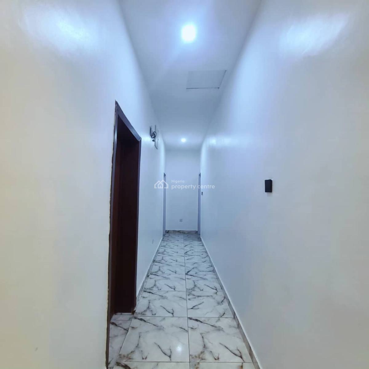 3-bedroom Apartment on Airport Road Ikeja with Mini Pool & Snooker, Ikeja Airport Road 2 Minutes Drive to International Airport, Mafoluku, Oshodi, Lagos, Flat / Apartment Short Let