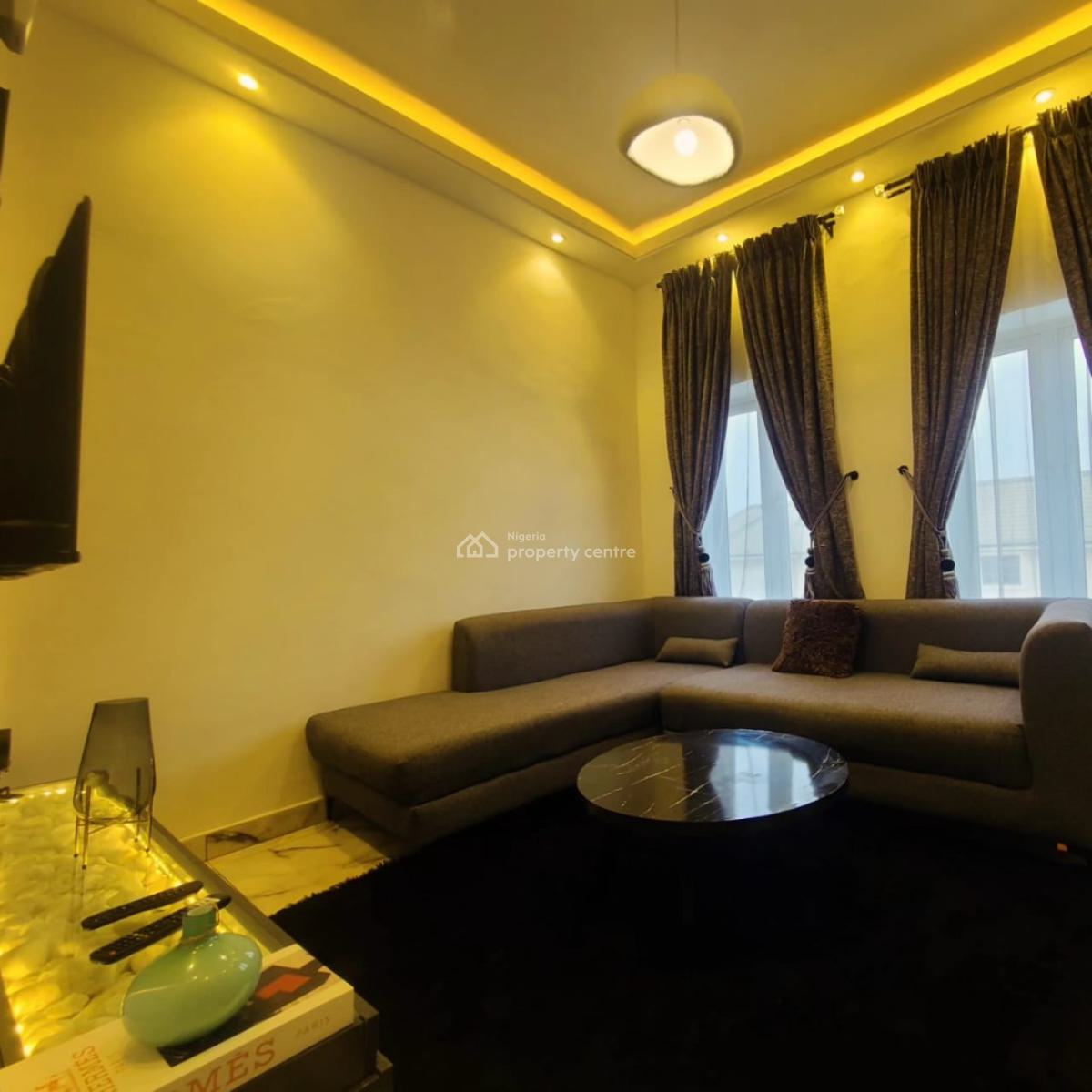 1-bedroom Apartment on Airport Road Ikeja with Mini Pool & Snooker, Airport Road Ikeja, 2 Minutes Drive to International Airport Ikeja, Mafoluku, Oshodi, Lagos, Mini Flat (room and Parlour) Short Let