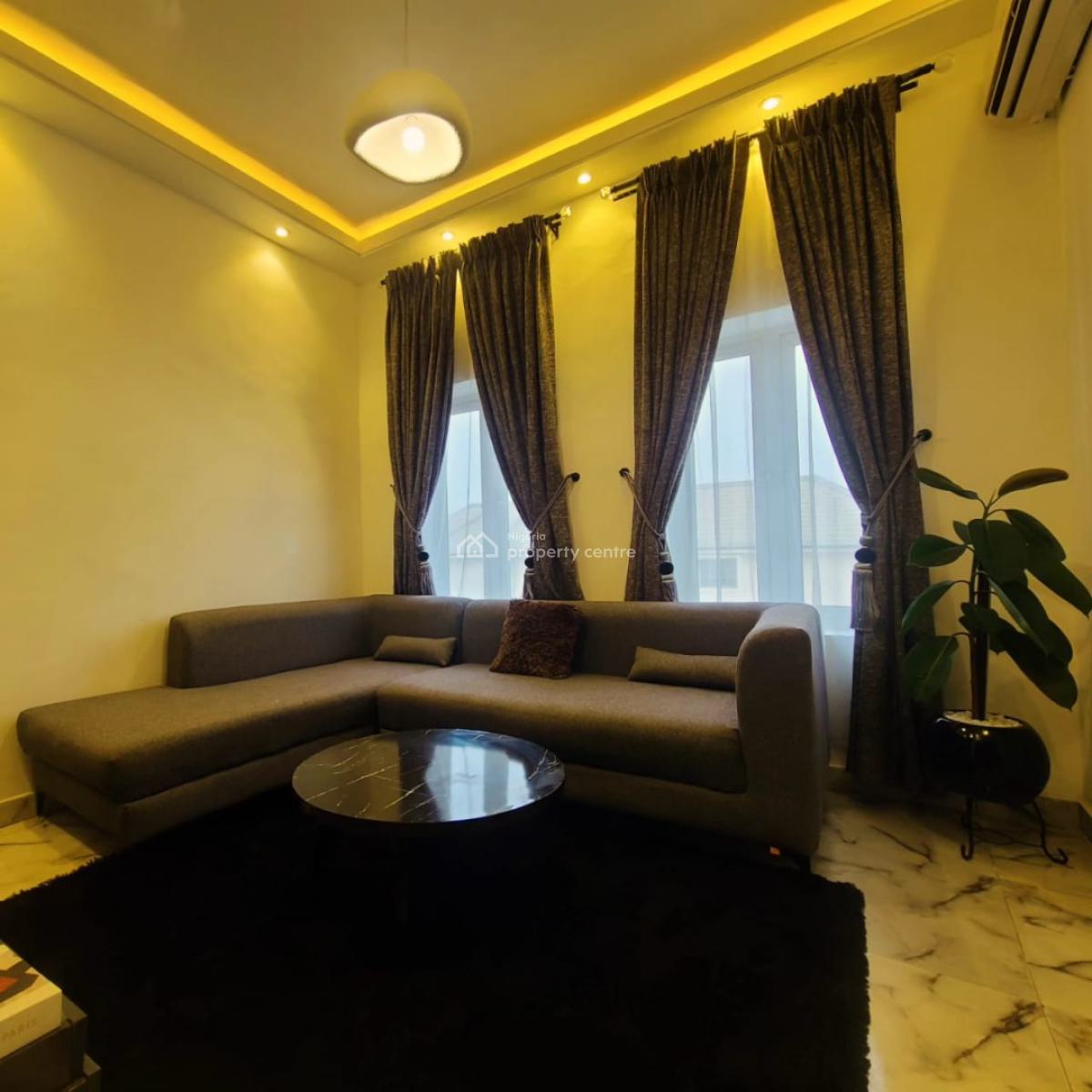 1-bedroom Apartment on Airport Road Ikeja with Mini Pool & Snooker, Airport Road Ikeja, 2 Minutes Drive to International Airport Ikeja, Mafoluku, Oshodi, Lagos, Mini Flat (room and Parlour) Short Let