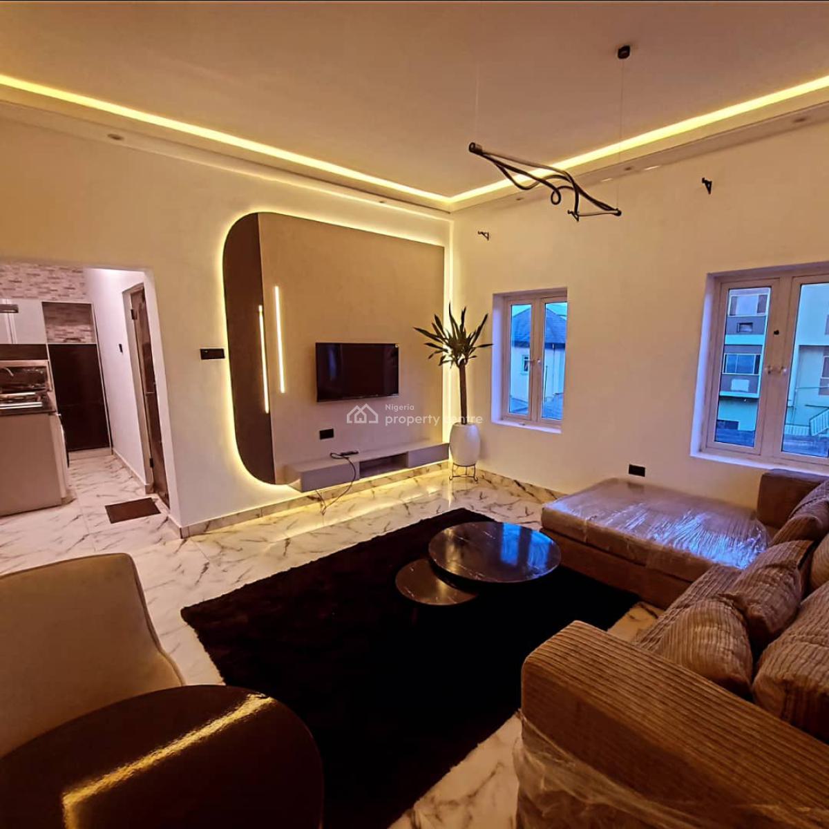 Modern 2-bedroom Apartment Airport Road Ikeja with Mini Pool & Snooker, Airport Road Ikeja, 2 Minutes Drive to International Airport Ikeja, Mafoluku, Oshodi, Lagos, Flat / Apartment Short Let