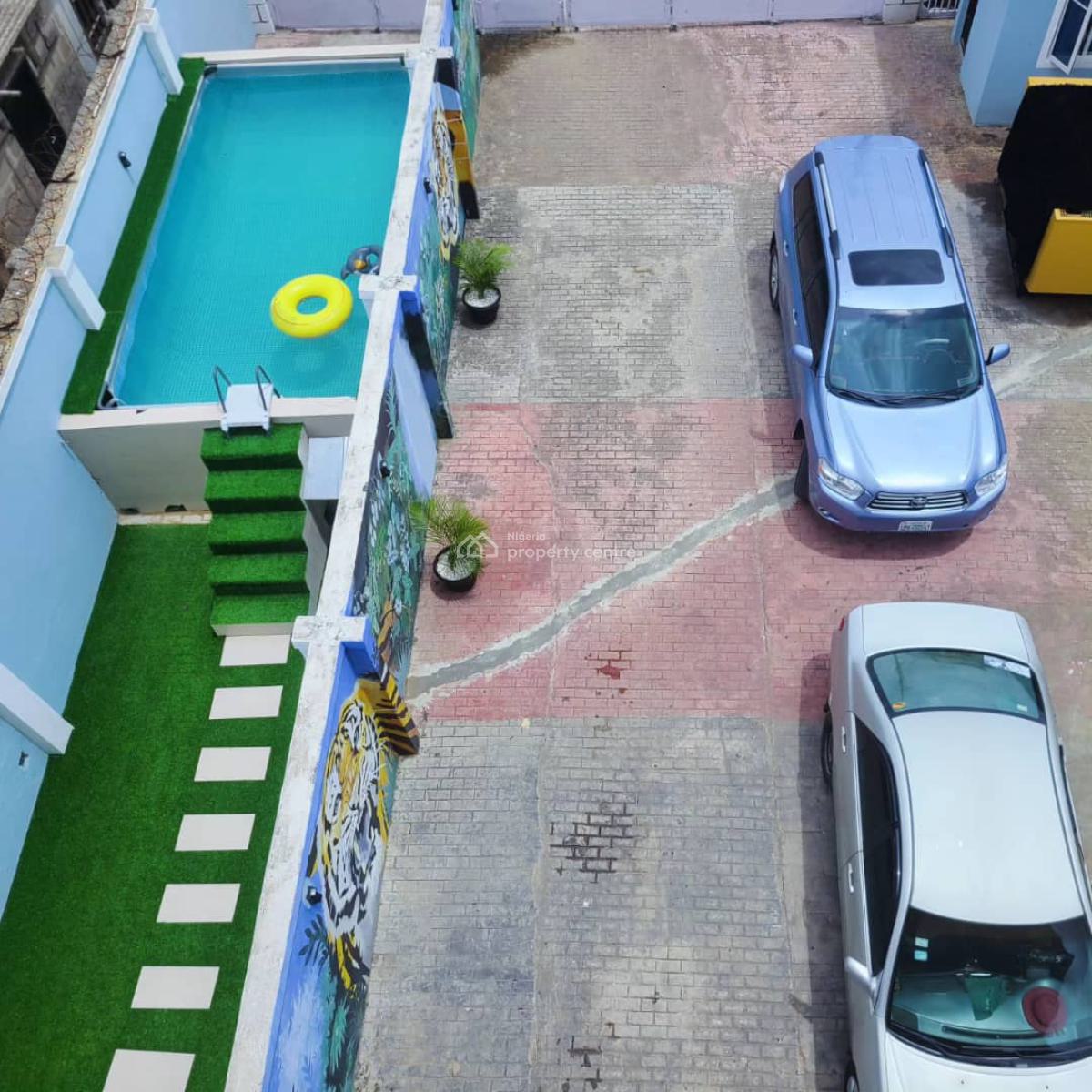 Modern 2-bedroom Apartment Airport Road Ikeja with Mini Pool & Snooker, Airport Road Ikeja, 2 Minutes Drive to International Airport Ikeja, Mafoluku, Oshodi, Lagos, Flat / Apartment Short Let