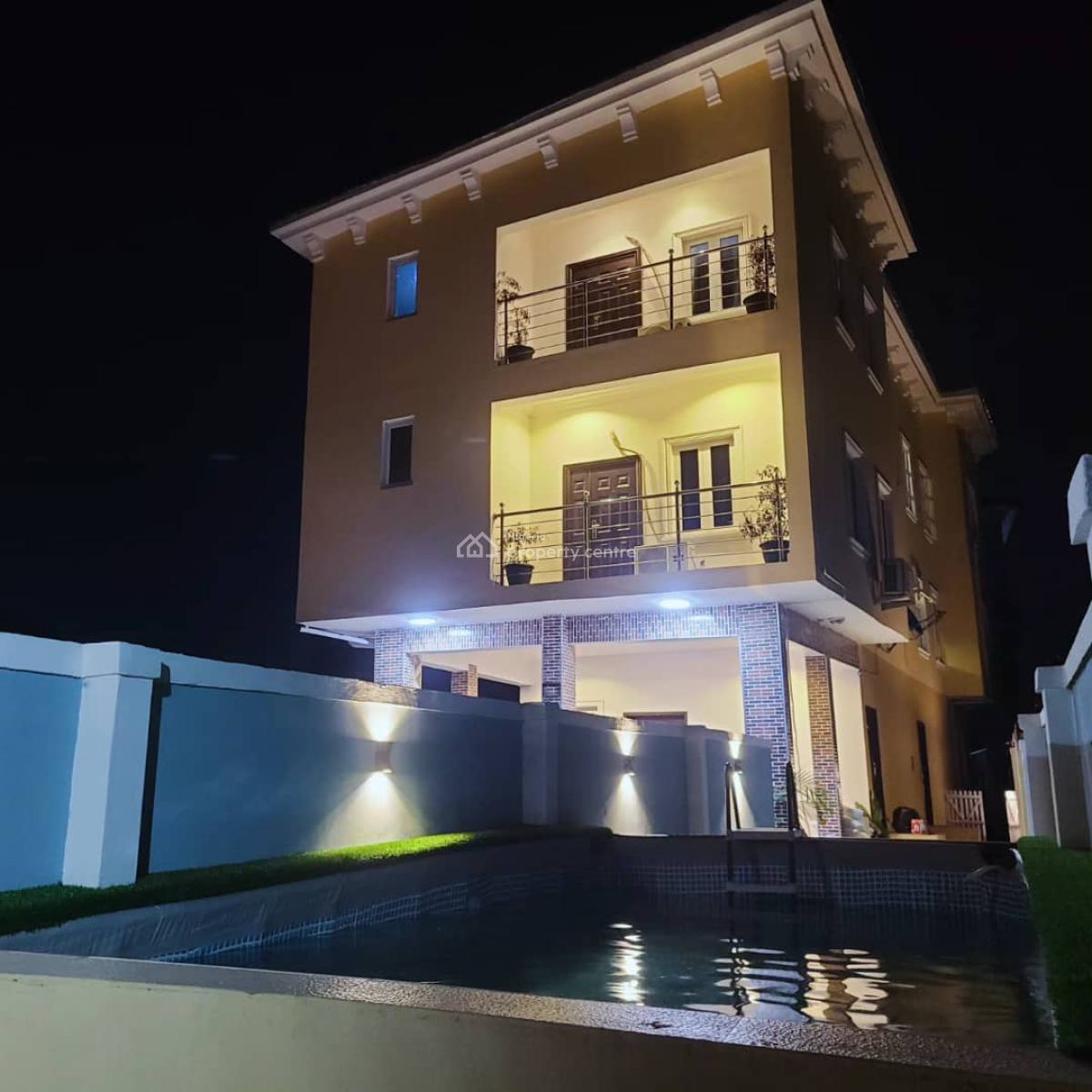 Modern 2-bedroom Apartment Airport Road Ikeja with Mini Pool & Snooker, Airport Road Ikeja, 2 Minutes Drive to International Airport Ikeja, Mafoluku, Oshodi, Lagos, Flat / Apartment Short Let