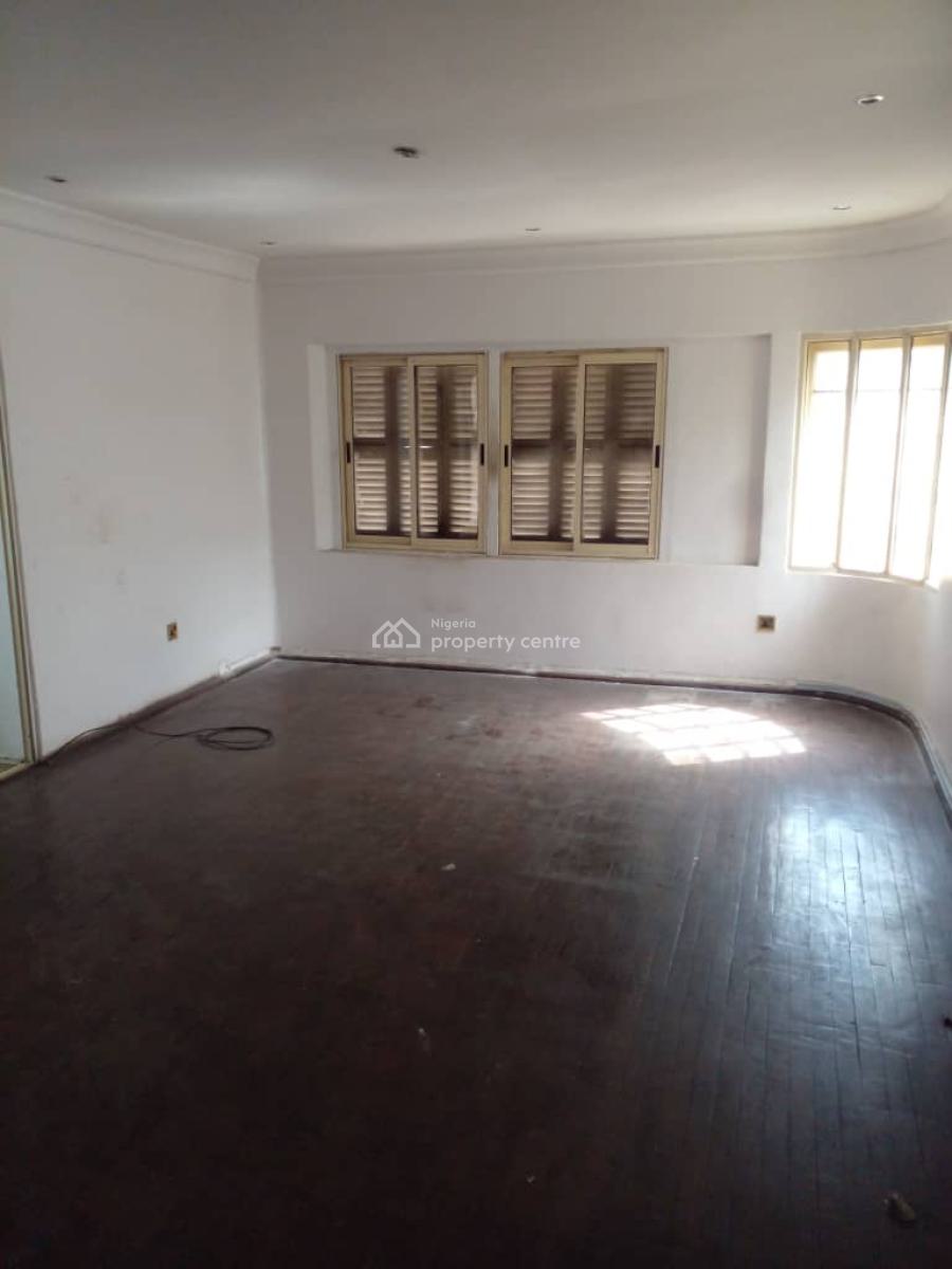 Commercial 4 Bedroom Semi Detached House at Moloney, Lagos Island., Moloney, Lagos Island, Lagos, House for Rent