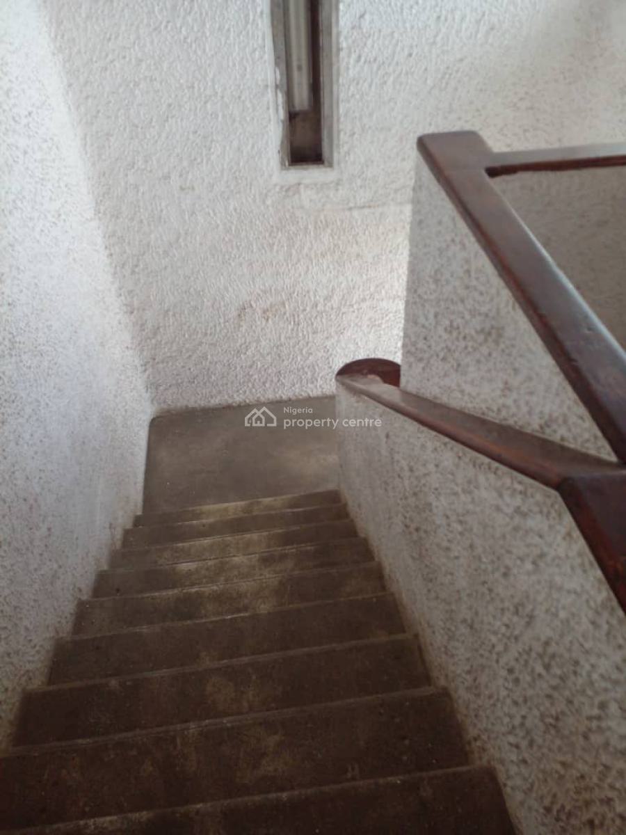 Commercial 4 Bedroom Semi Detached House at Moloney, Lagos Island., Moloney, Lagos Island, Lagos, House for Rent