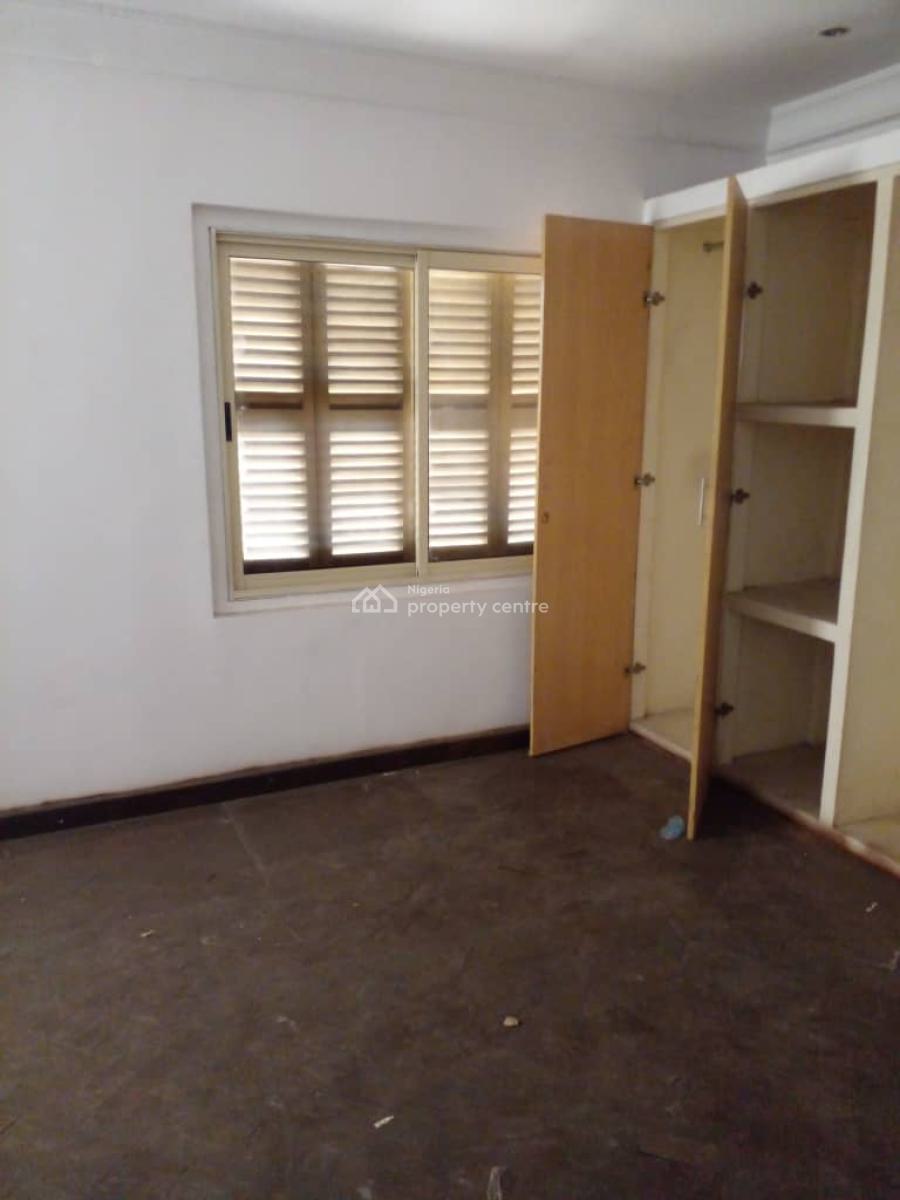 Commercial 4 Bedroom Semi Detached House at Moloney, Lagos Island., Moloney, Lagos Island, Lagos, House for Rent