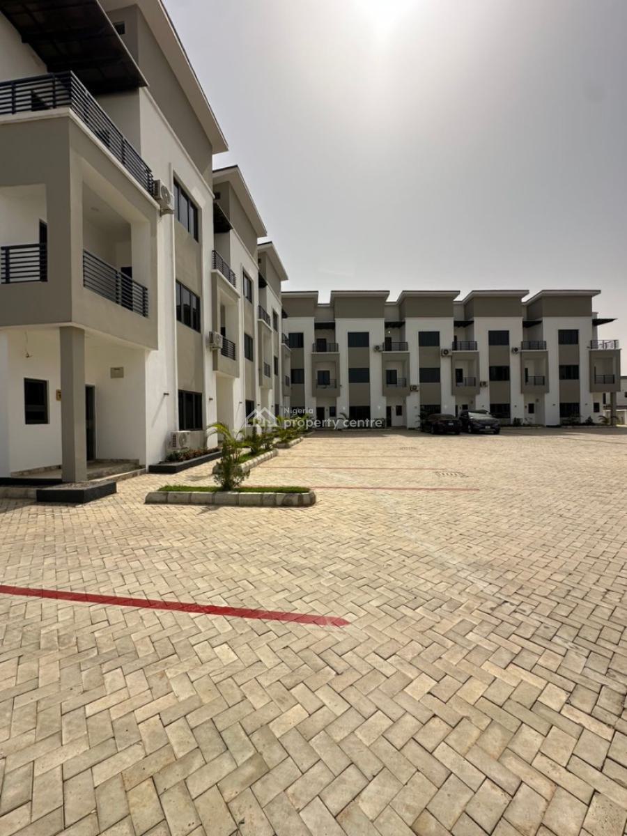 4 Bedroom Terraced Duplex 1 Room Bq  Tarred Road, Jahi, Abuja, Terraced Duplex for Sale