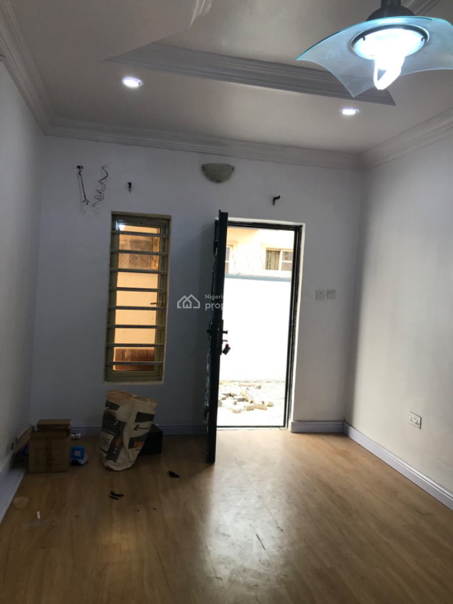 Very Standard Clean Mini Flat with Guest Toilet @lekki Phase 1, Lekki Phase 1, Lekki, Lagos, Mini Flat (room and Parlour) for Rent