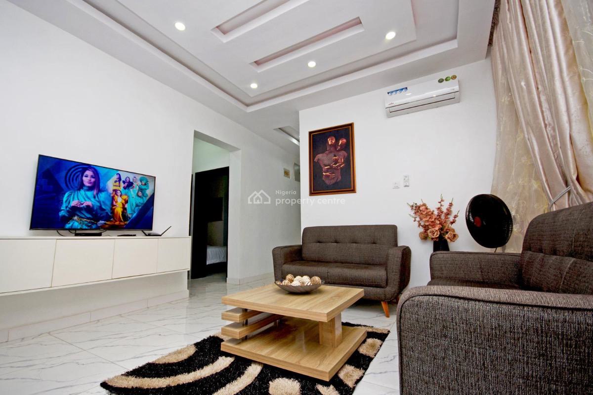 Crown Comfort 3-bedroom Residence, Lagos, Iyana Ipaja, Ipaja, Lagos, Flat / Apartment Short Let