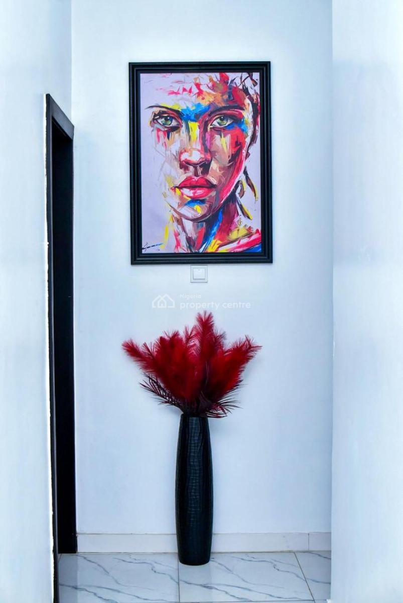 Crown Comfort 3-bedroom Residence, Lagos, Iyana Ipaja, Ipaja, Lagos, Flat / Apartment Short Let