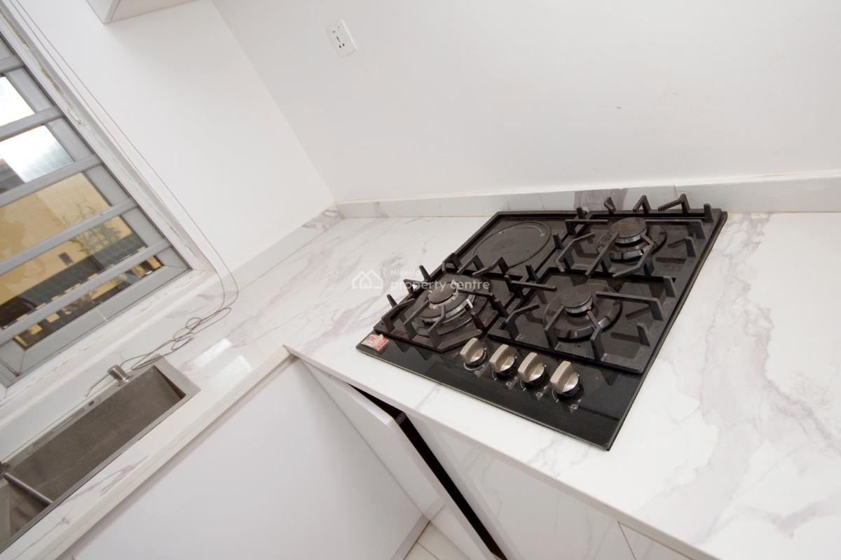 Crown Comfort 3-bedroom Residence, Lagos, Iyana Ipaja, Ipaja, Lagos, Flat / Apartment Short Let