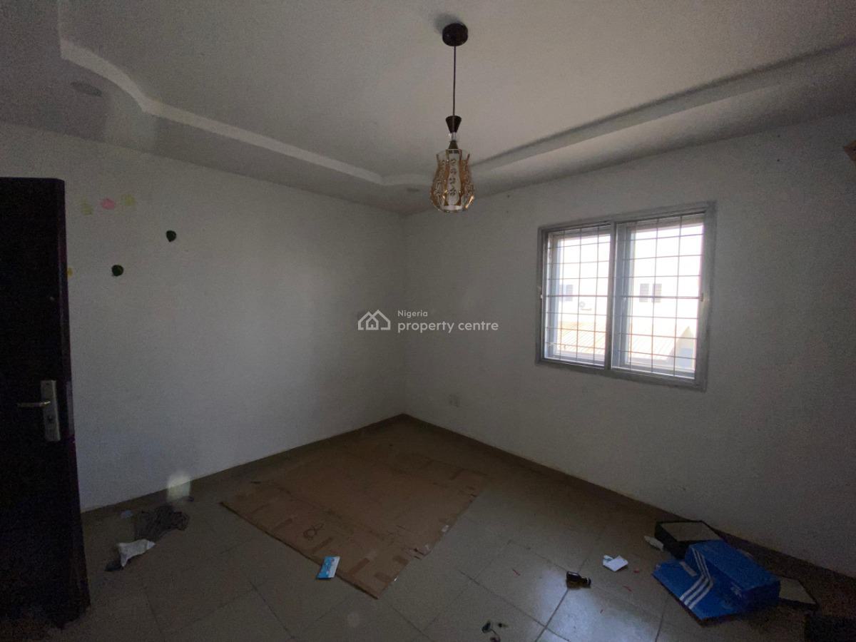 3 Bedroom Apartment, Near Ochacho, Life Camp, Abuja, Flat / Apartment for Rent