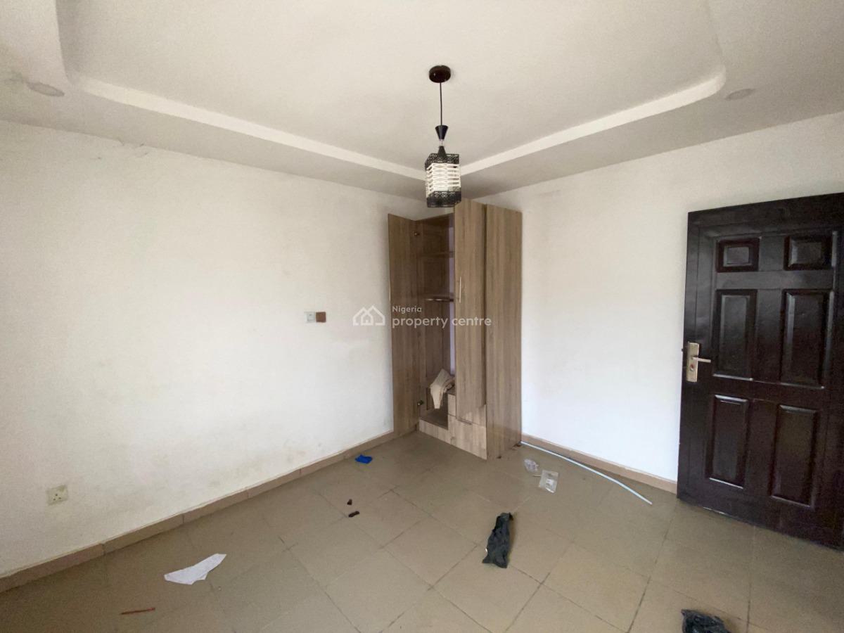 3 Bedroom Apartment, Near Ochacho, Life Camp, Abuja, Flat / Apartment for Rent