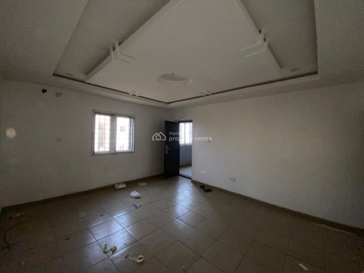 3 Bedroom Apartment, Near Ochacho, Life Camp, Abuja, Flat / Apartment for Rent