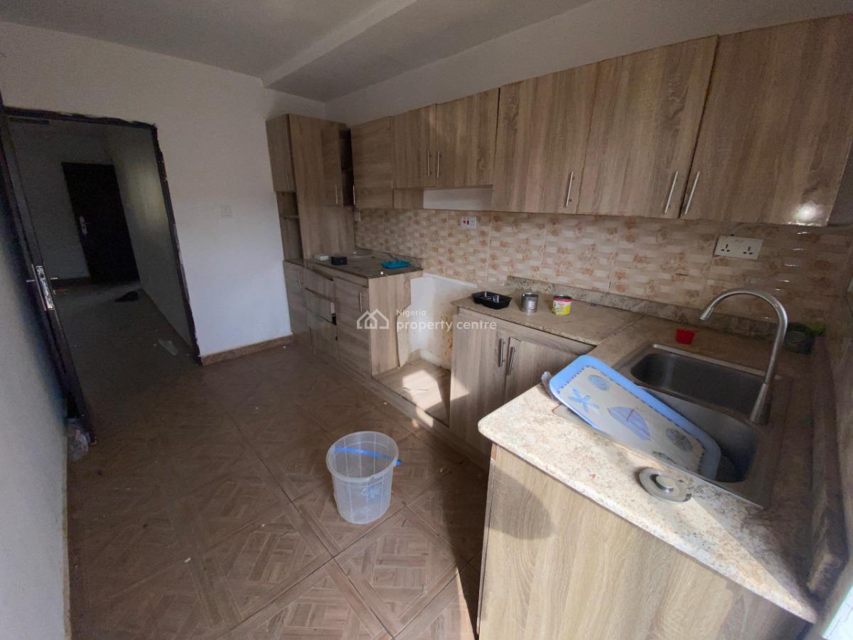 3 Bedroom Apartment, Near Ochacho, Life Camp, Abuja, Flat / Apartment for Rent