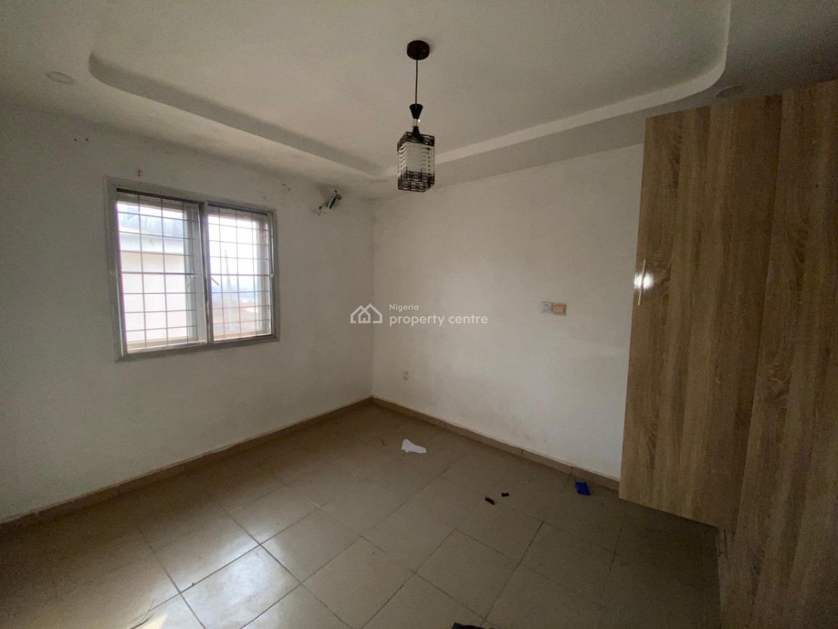 3 Bedroom Apartment, Near Ochacho, Life Camp, Abuja, Flat / Apartment for Rent