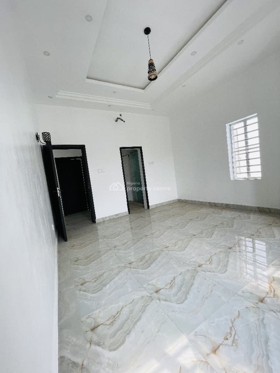 Executive 4bedroom Semi Detached Duplex in Estate, Estate Mulero Agege, Mulero, Agege, Lagos, Semi-detached Duplex for Rent