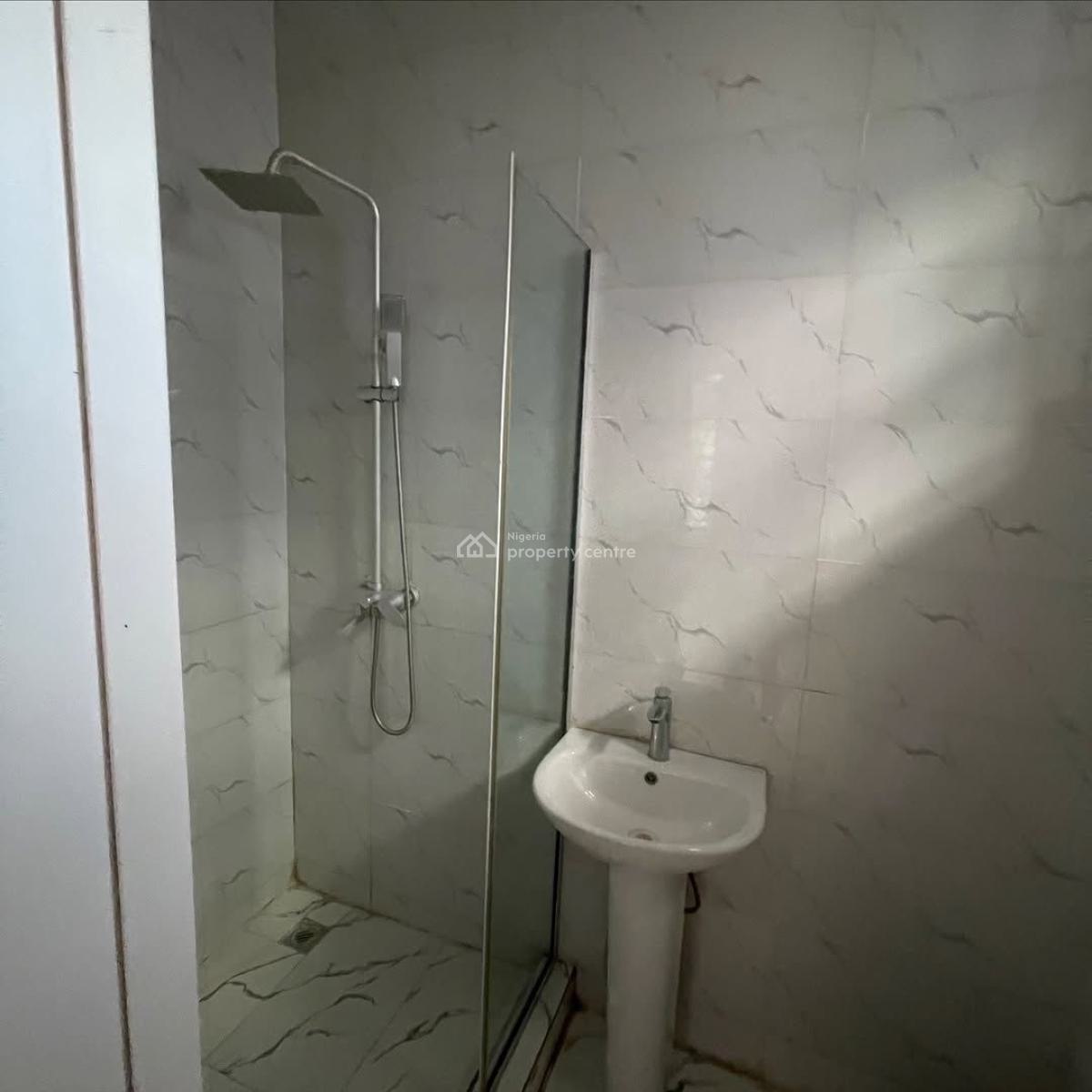 5 Bedroom House in an Estate, Orchid Al, Lekki, Lagos, Detached Duplex for Rent