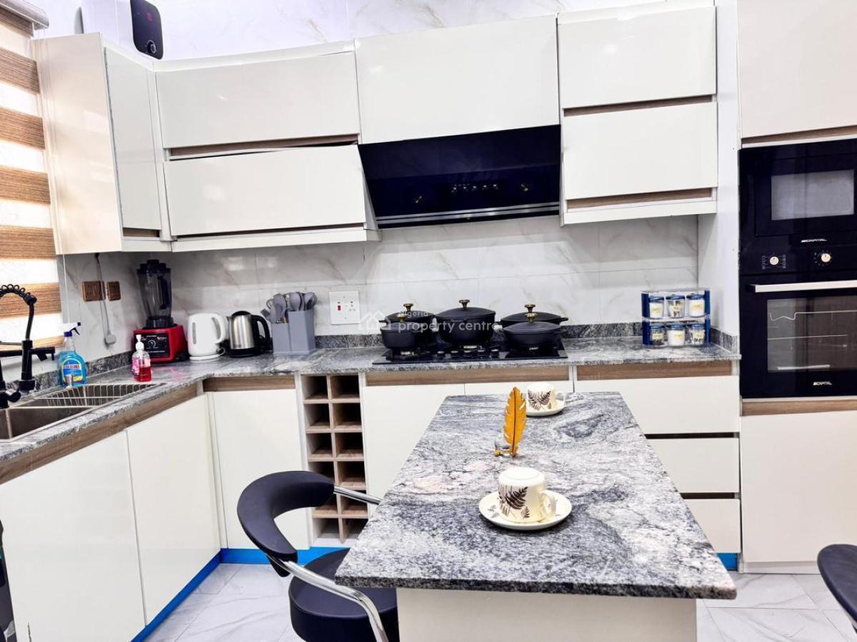 Brand New Smart Luxury 🥰 3 Bedroom Maisonette Apartment with City-v, Lekki Phase 1, Lekki, Lagos, Flat / Apartment Short Let