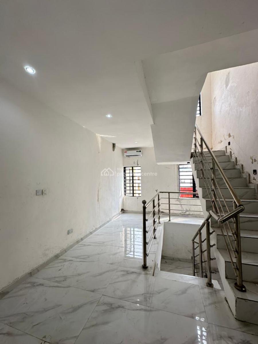 Affordable 2 Bedroom Maissonette in a Good Environment., Lekki Phase 1, Lekki, Lagos, House for Sale