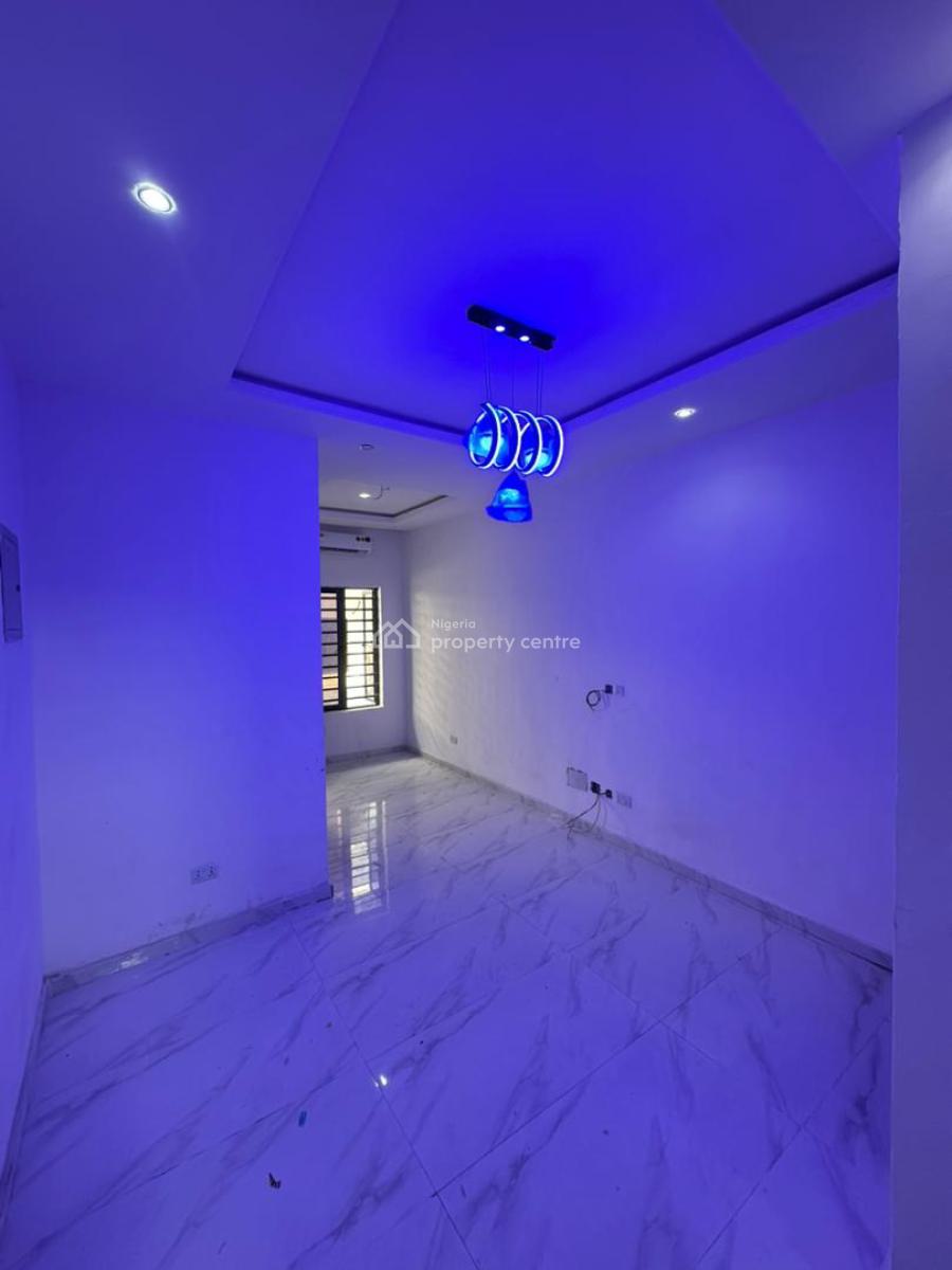 Affordable 2 Bedroom Maissonette in a Good Environment., Lekki Phase 1, Lekki, Lagos, House for Sale