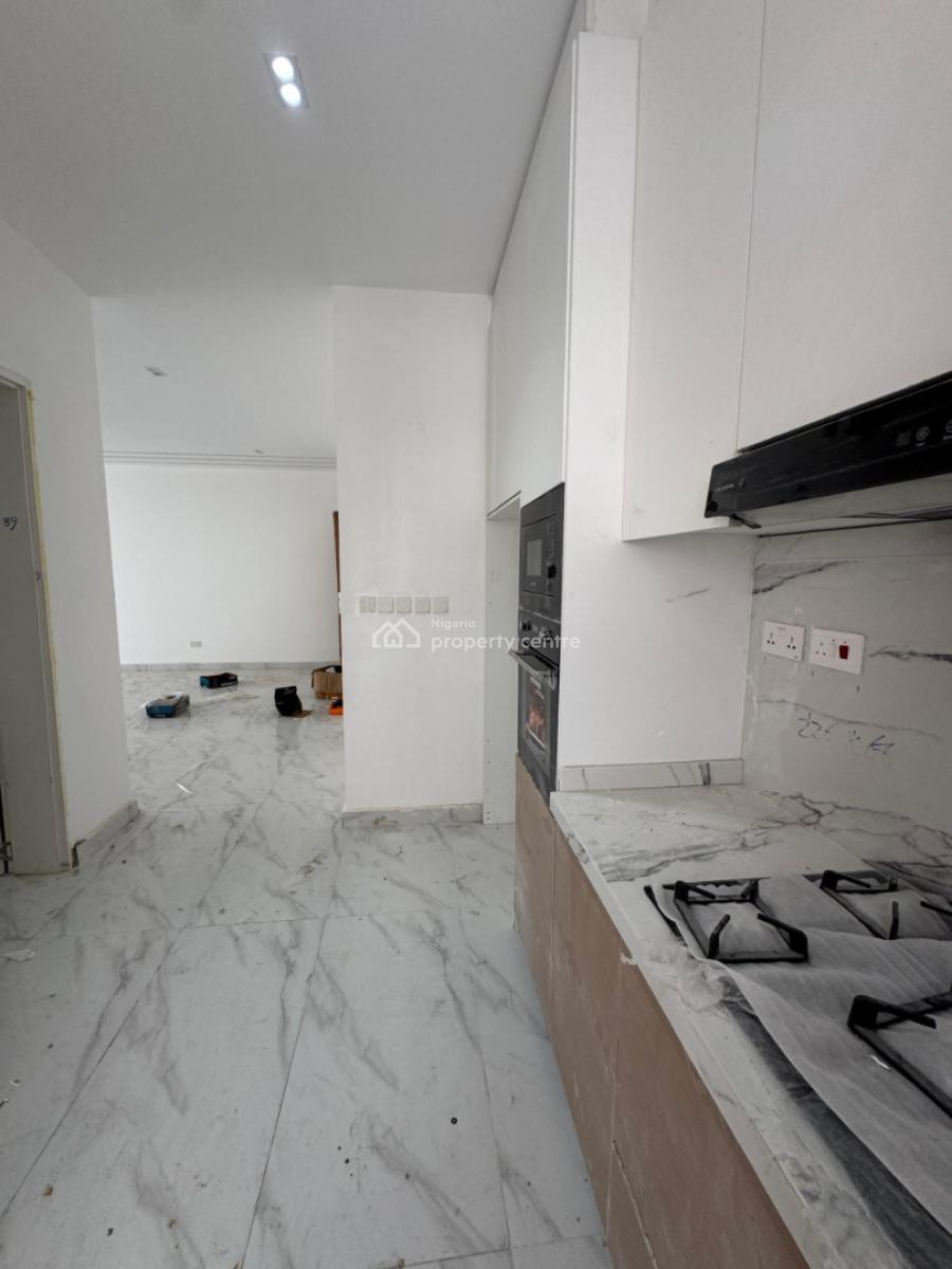 Aesthetically Pleasing 2 Bedroom Apartment with Rooftop Swimming Pool,, Lekki Phase 1, Lekki, Lagos, Flat / Apartment for Sale