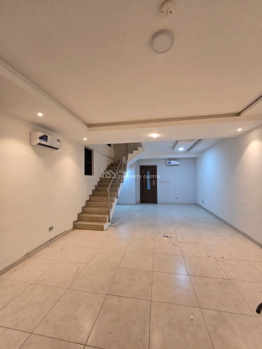 Exquisitely Finished Serviced 4 Bedroom Terrace with a Room Bq, Lekki Phase 1, Lekki, Lagos, Terraced Duplex for Rent