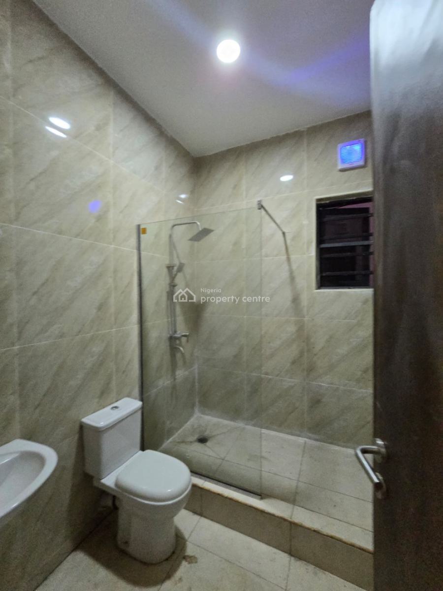 Exquisitely Finished Serviced 4 Bedroom Terrace with a Room Bq, Lekki Phase 1, Lekki, Lagos, Terraced Duplex for Rent