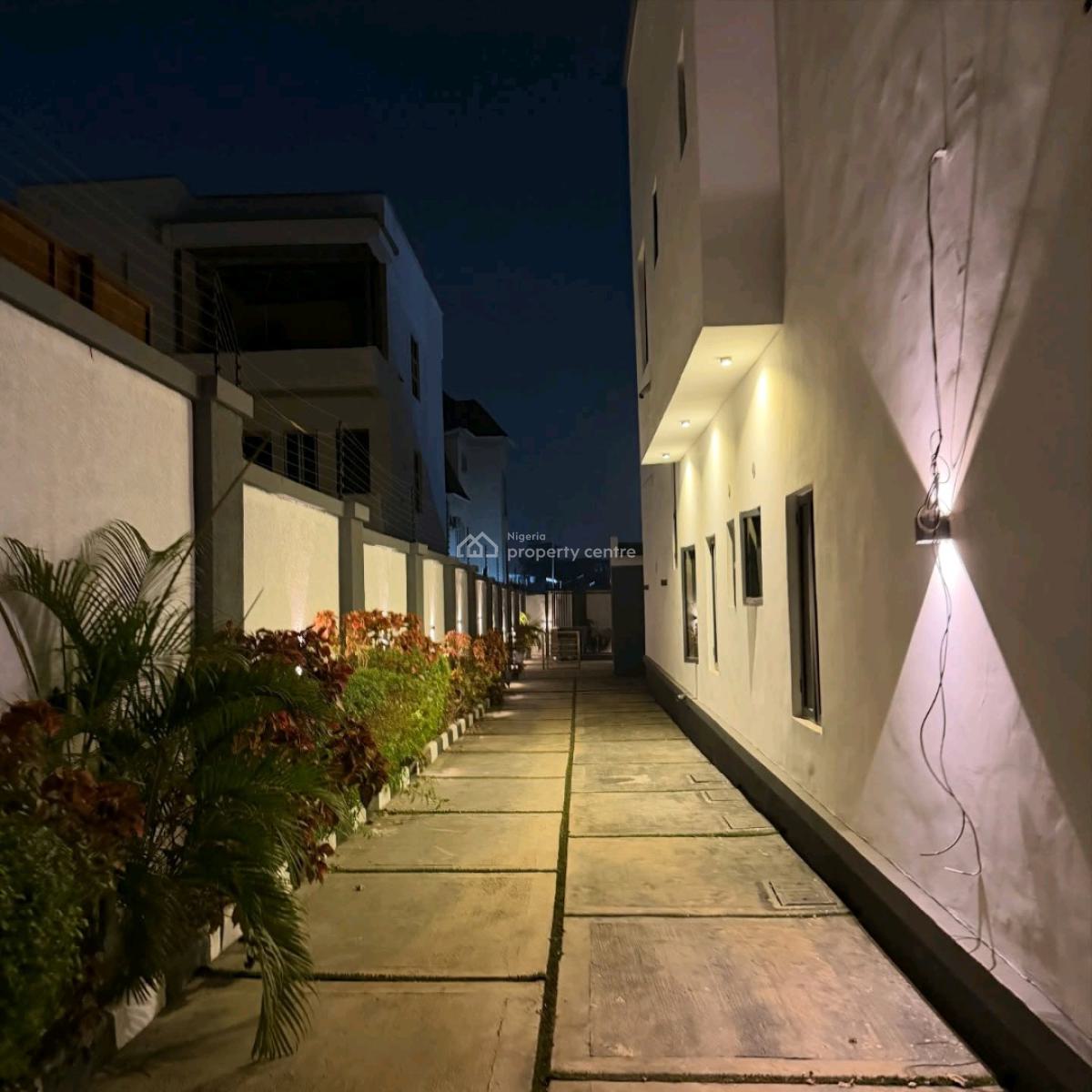 Newly Completed 5bedrooms Fully Detached Stand Alone Residence Designe, Guzape District, Abuja, House for Sale