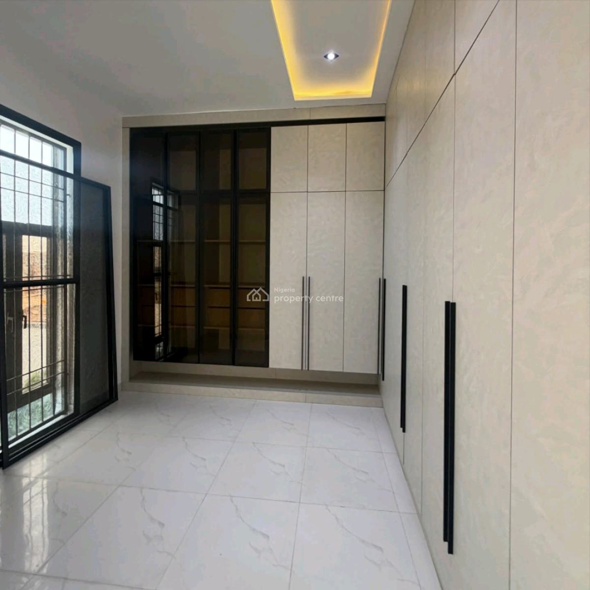 Newly Completed 5bedrooms Fully Detached Stand Alone Residence Designe, Guzape District, Abuja, House for Sale