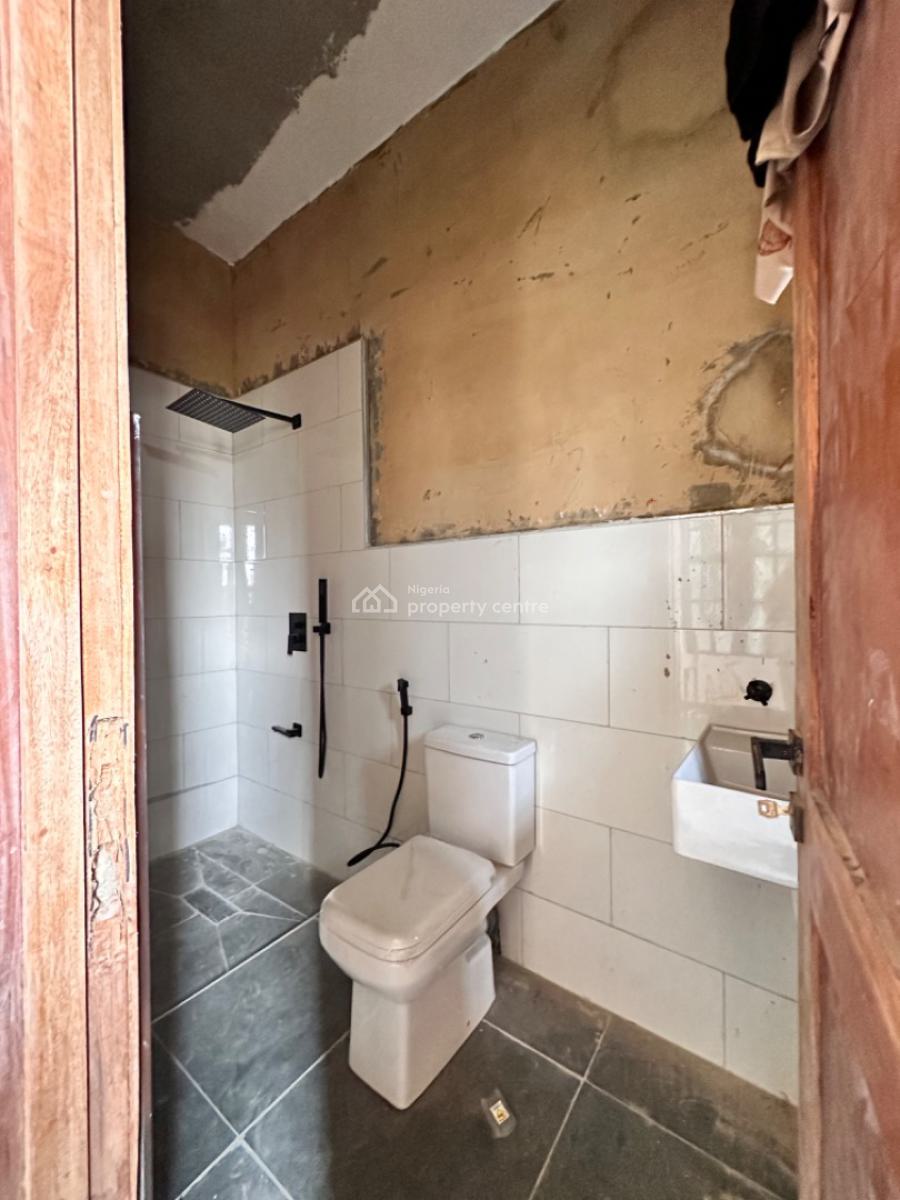 Beautifully Designed 1bedroom Apartment, Ikate Side with Closeness to Freedom Way., Lekki, Lagos, Block of Flats for Sale