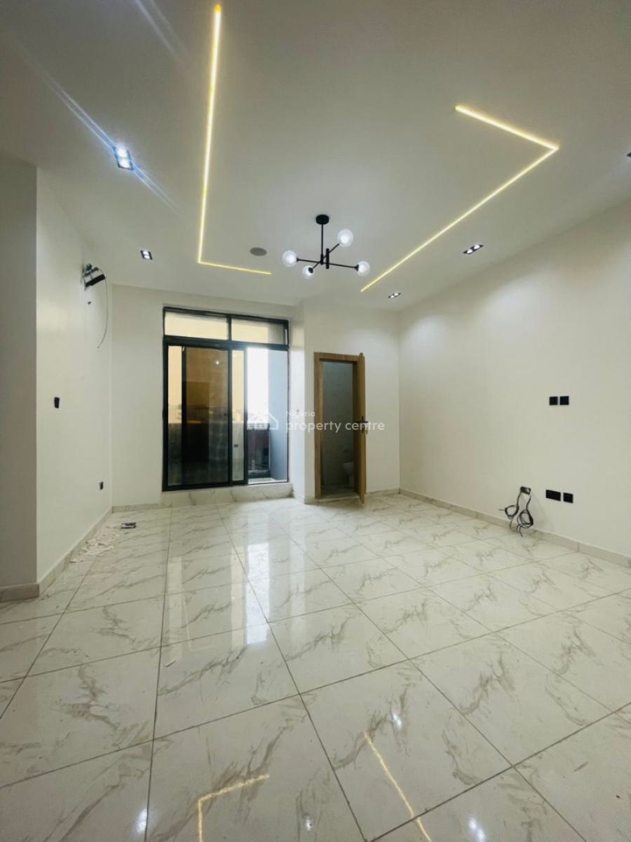 Spacious 2 Bedroom Apartment with Pool and Gym House, Ologolo, Lekki, Lagos, Block of Flats for Sale