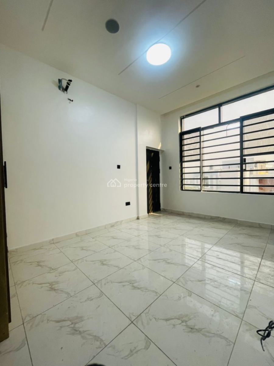 Spacious 2 Bedroom Apartment with Pool and Gym House, Ologolo, Lekki, Lagos, Block of Flats for Sale