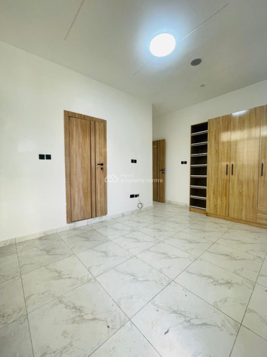 Spacious 2 Bedroom Apartment with Pool and Gym House, Ologolo, Lekki, Lagos, Block of Flats for Sale