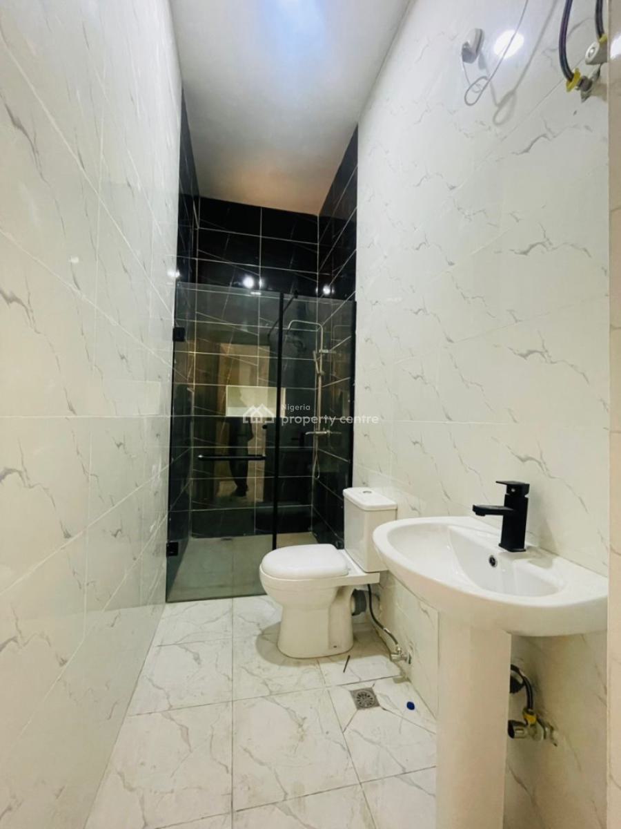 Spacious 2 Bedroom Apartment with Pool and Gym House, Ologolo, Lekki, Lagos, Block of Flats for Sale