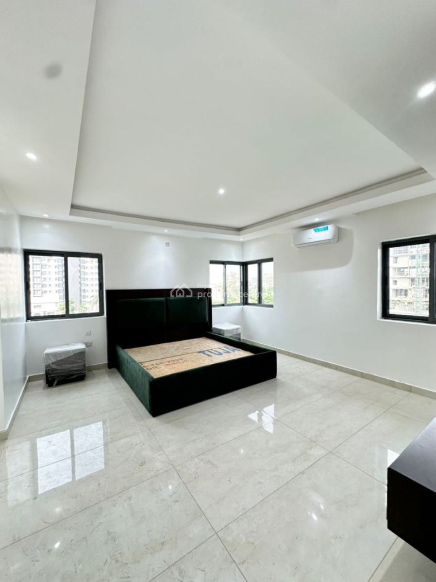 Distress 3bedroom with Bq in Ikoyi, Ikoyi, Lagos, Block of Flats for Sale