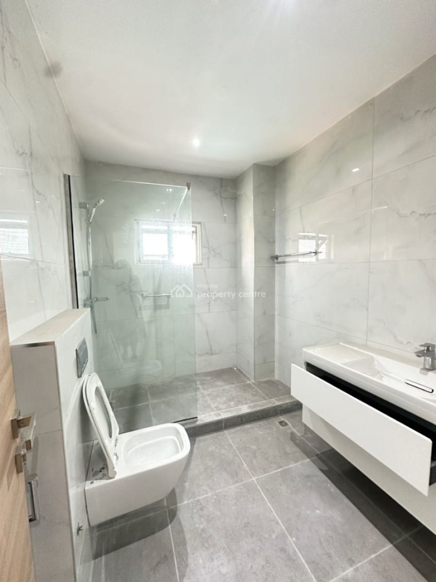 Distress 3bedroom with Bq in Ikoyi, Ikoyi, Lagos, Block of Flats for Sale