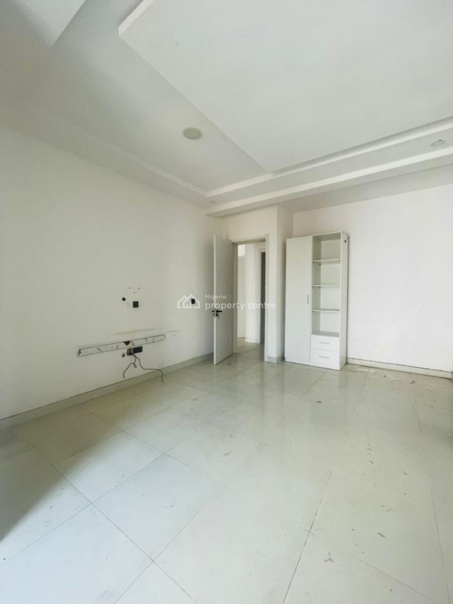 Well Maintained 2 Bedroom Apartment, Ologolo, Lekki, Lagos, House for Rent