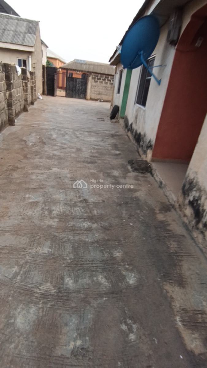 Neat Room and Parlor Self Contain All Tiles Floor Prepaid Meter No Lan, Itele Ogun State Close to Ayobo Lagos, Ado-odo/ota, Ogun, Mini Flat (room and Parlour) for Rent