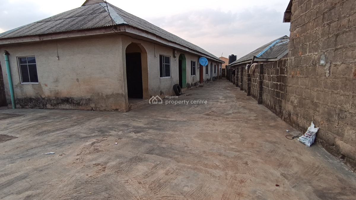 Neat Room and Parlor Self Contain All Tiles Floor Prepaid Meter No Lan, Itele Ogun State Close to Ayobo Lagos, Ado-odo/ota, Ogun, Mini Flat (room and Parlour) for Rent