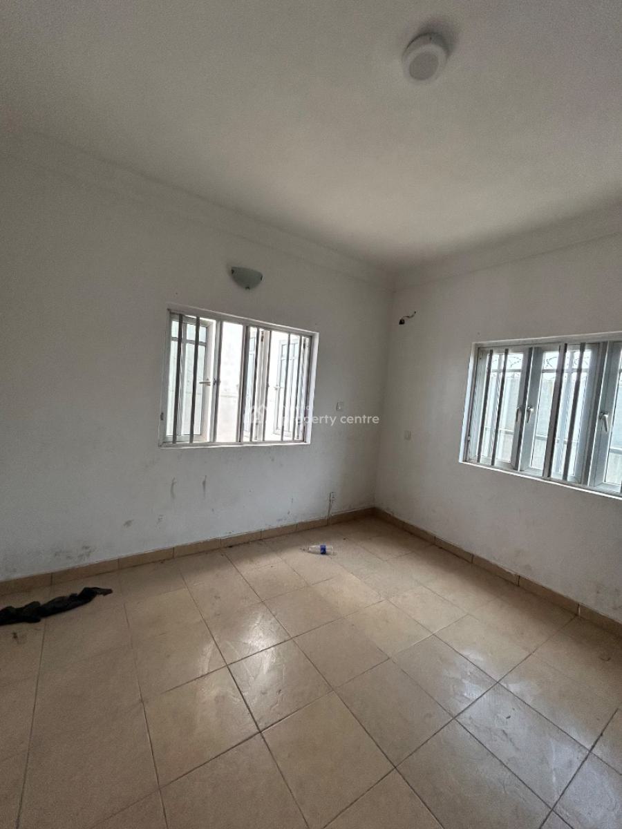 Very Decent 3 Bedrooms Apartment, Femi Soluade Street, Garden Valley Estate, Ogudu Gra Phase 1, Gra, Ogudu, Lagos, Flat / Apartment for Rent