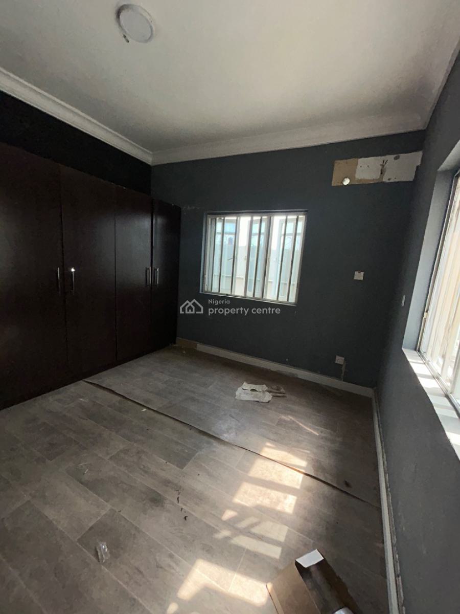 Very Decent 3 Bedrooms Apartment, Femi Soluade Street, Garden Valley Estate, Ogudu Gra Phase 1, Gra, Ogudu, Lagos, Flat / Apartment for Rent