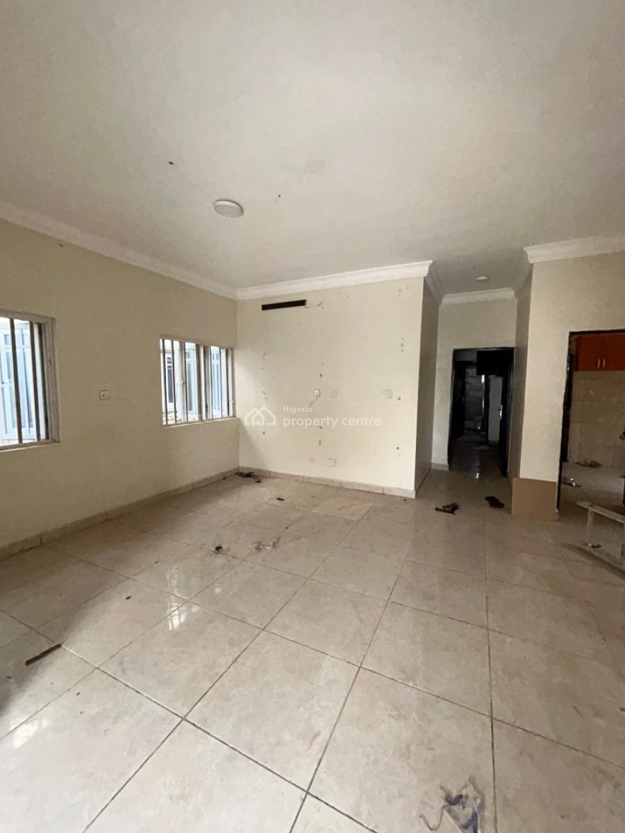 Very Decent 3 Bedrooms Apartment, Femi Soluade Street, Garden Valley Estate, Ogudu Gra Phase 1, Gra, Ogudu, Lagos, Flat / Apartment for Rent