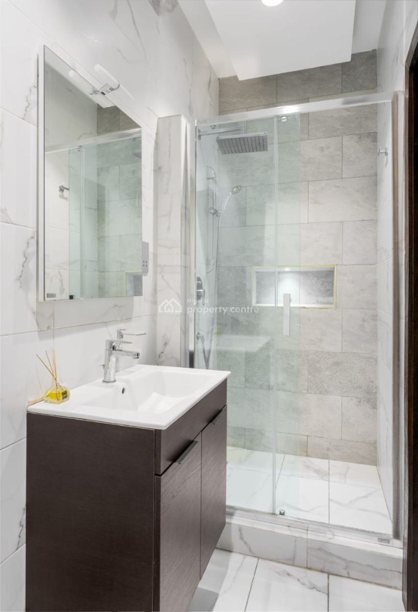 Top Luxury 3 Bedroom Apartment with Cinema,pool and Gym, Banana Island Road, Ikoyi, Lagos, Flat / Apartment Short Let