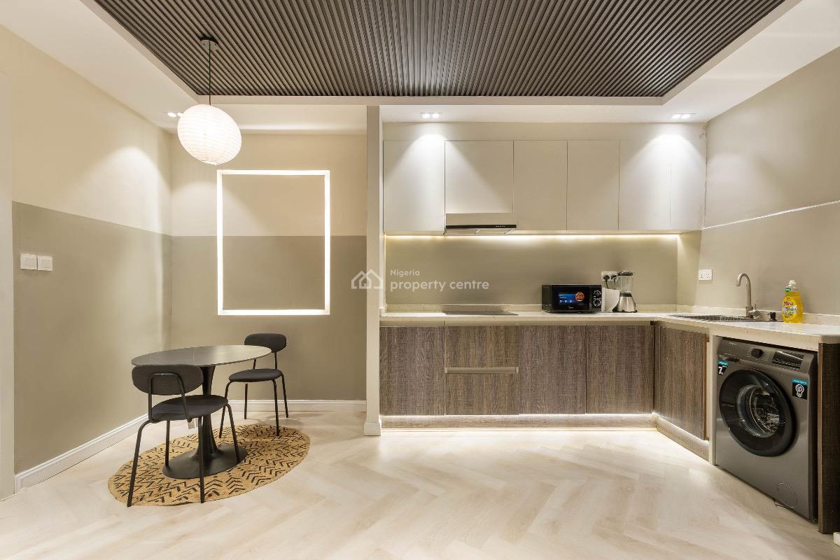 Highrise Luxury 1 Bedroom Apartment with Gym (2nd Floor), Lekki Phase 1, Lekki, Lagos, Flat / Apartment Short Let