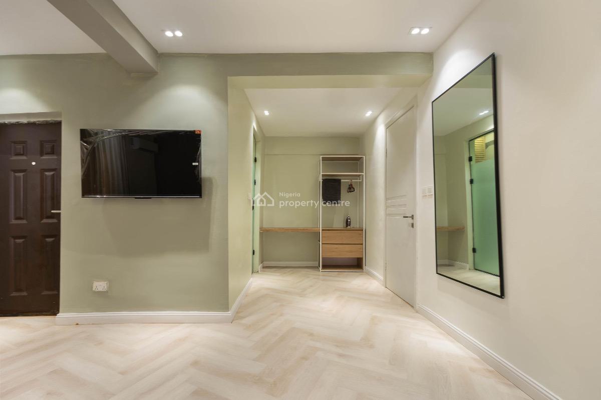 Luxury Studio Apartment with Gym, Lekki Phase 1, Lekki, Lagos, Flat / Apartment Short Let