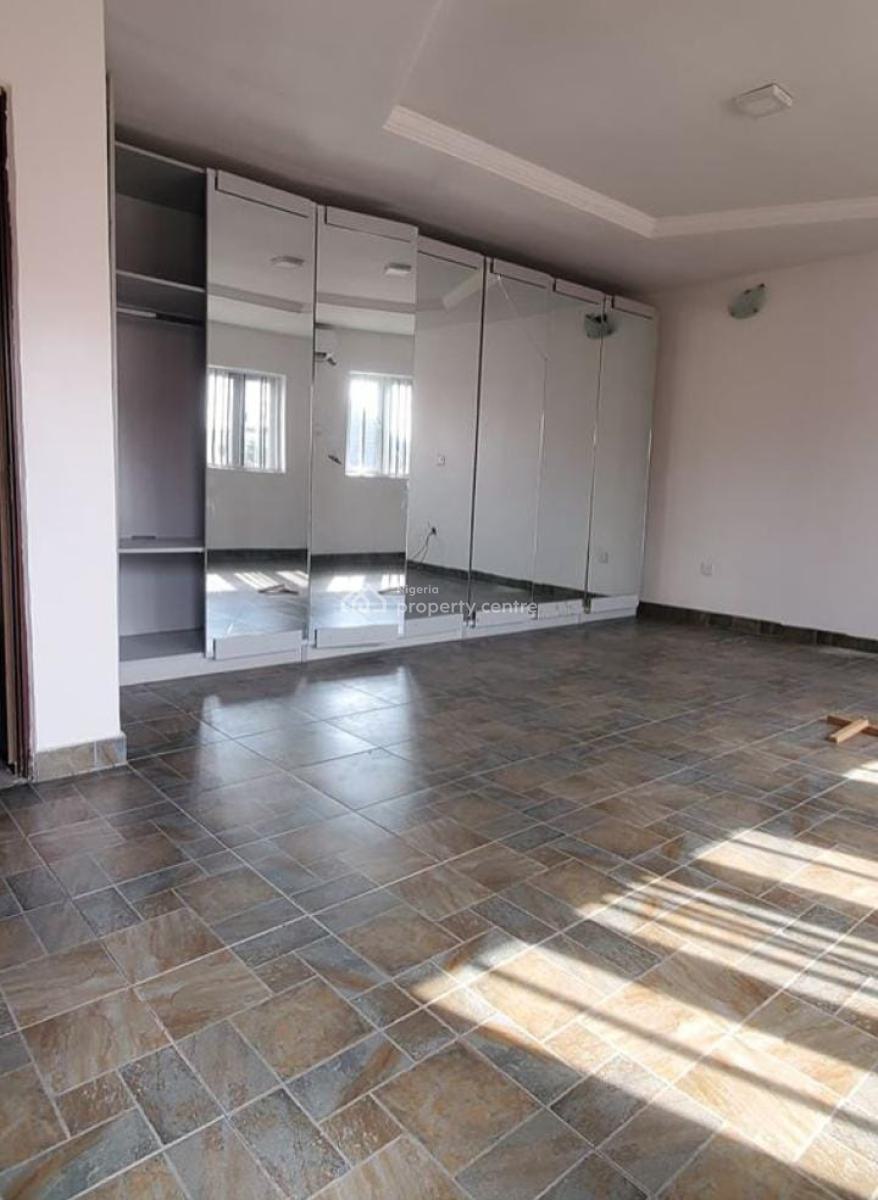Luxury 3 Bedroom Apartment with Excellent Facility, Lekki Phase 1, Lekki, Lagos, Flat / Apartment for Rent