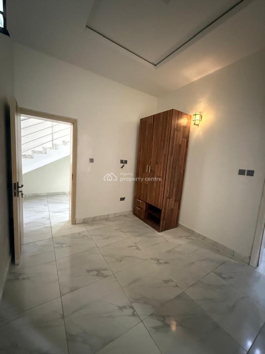 Self Contain, Conservation Chevron, Lekki Expressway, Lekki, Lagos, Self Contain (single Rooms) for Rent