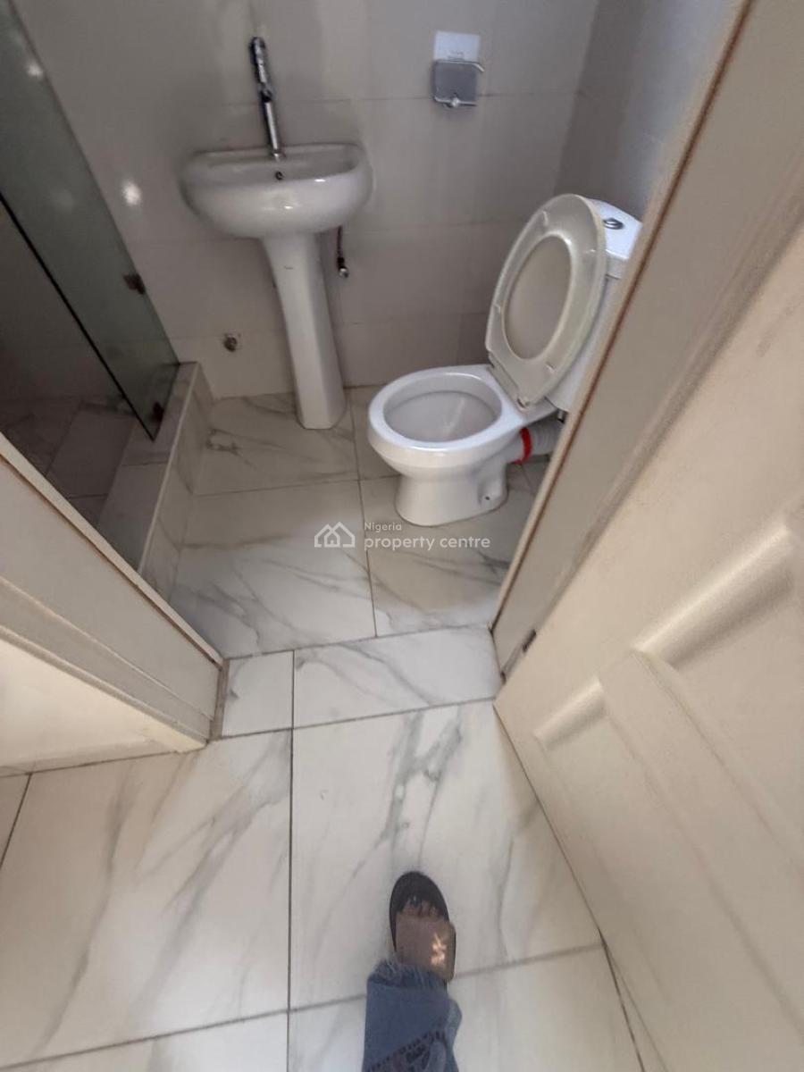 Self Contain, Conservation Chevron, Lekki Expressway, Lekki, Lagos, Self Contain (single Rooms) for Rent