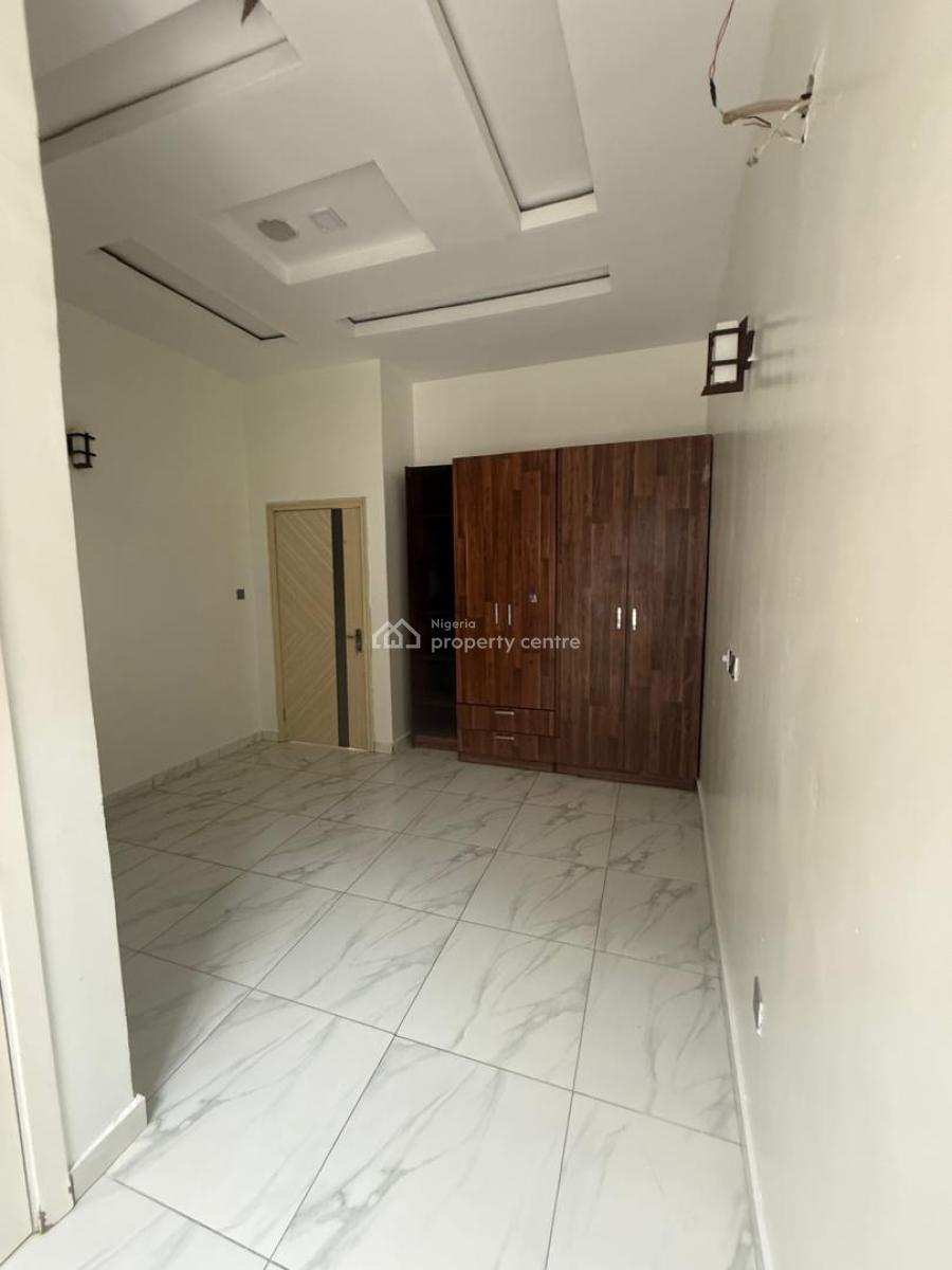 Self Contain, Conservation Chevron, Lekki Expressway, Lekki, Lagos, Self Contain (single Rooms) for Rent