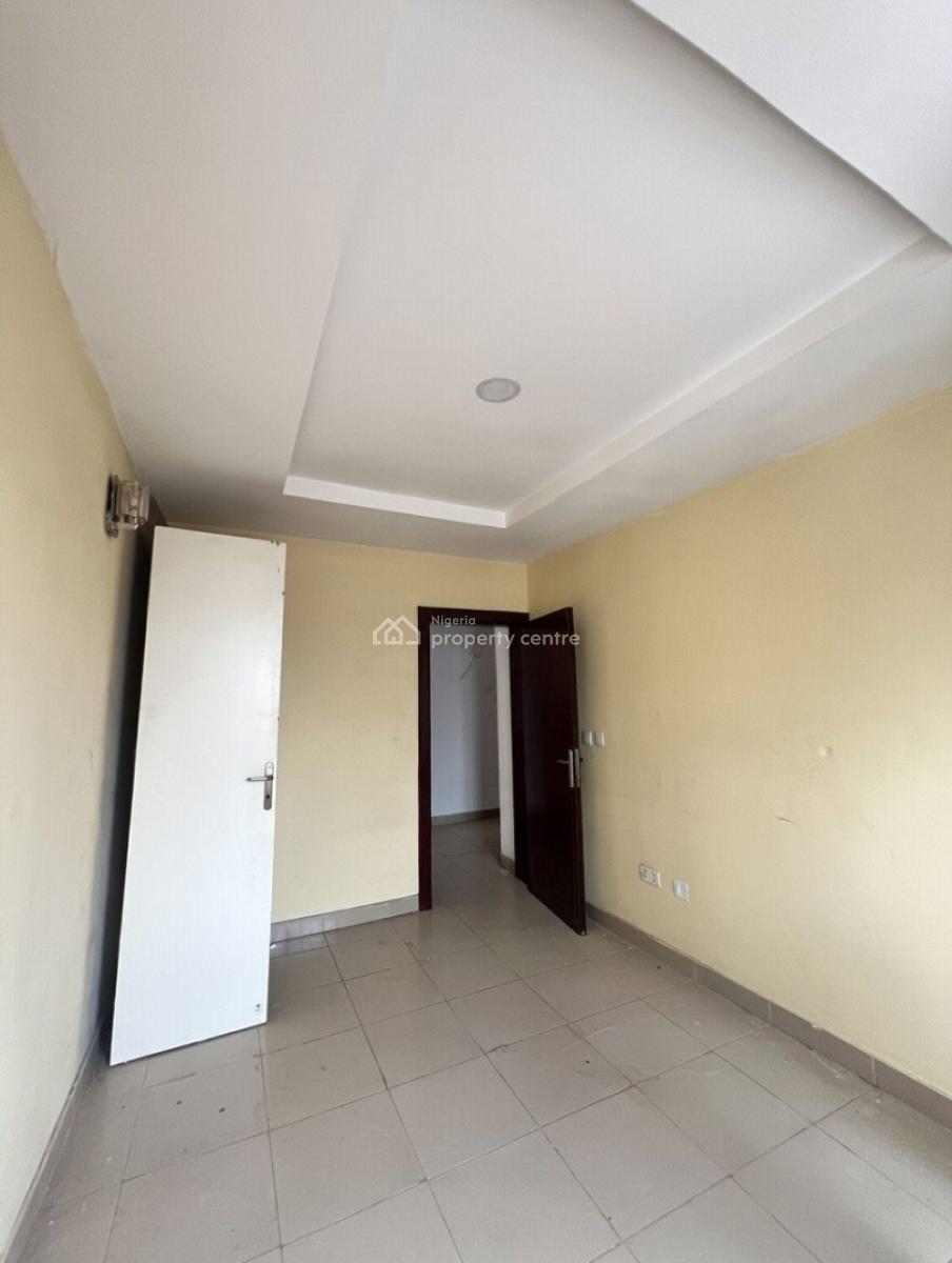 a Standard 2bedroom Flat Mobile Road Ajah, Mobil Road Ajah, Lekki Phase 2, Lekki, Lagos, Flat / Apartment for Rent